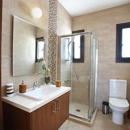 וילה Golden Villas