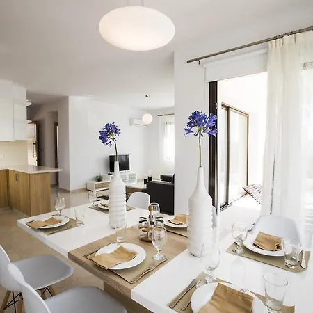 וילה Golden Villas