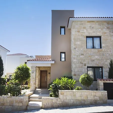 וילה Golden Villas *
