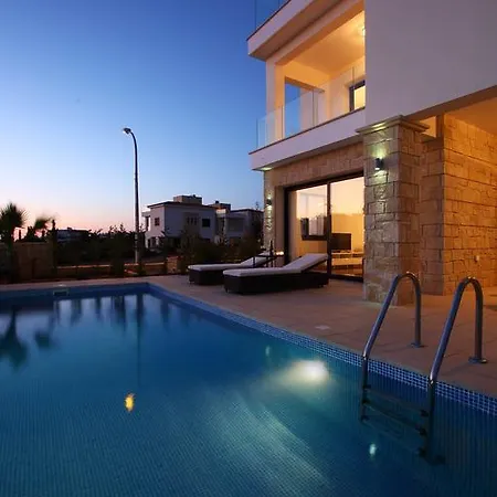 Golden Villas Вилла